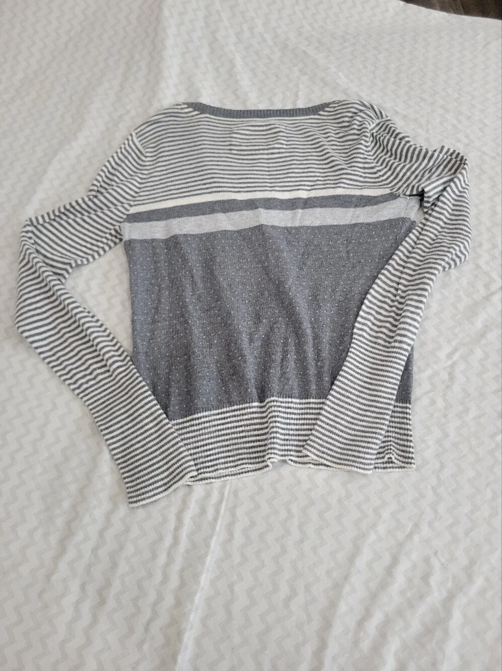 American Eagle Outfitters Gray & White Striped V-Neck Button Cardigan - Picture 9 of 10